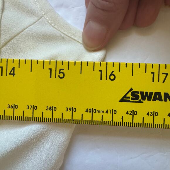 NWT $50 Akira Chicago Red Label‎ Women's Sleeveless Lace Back Dress Medium Cream - Picture 11 of 12